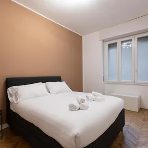 Corso Garibaldi 64 - Living Appartamento